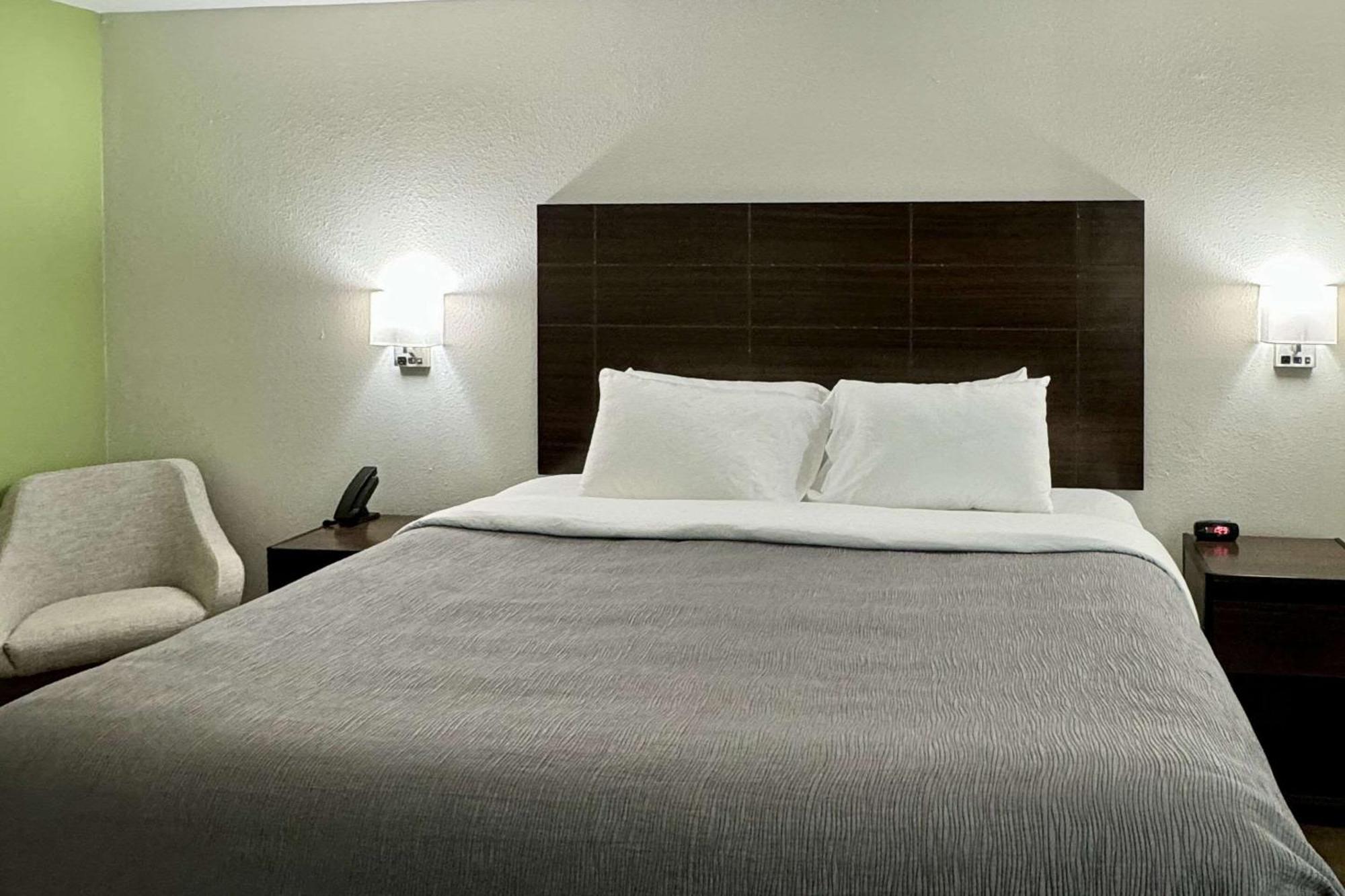 Quality Inn Sulphur Buitenkant foto