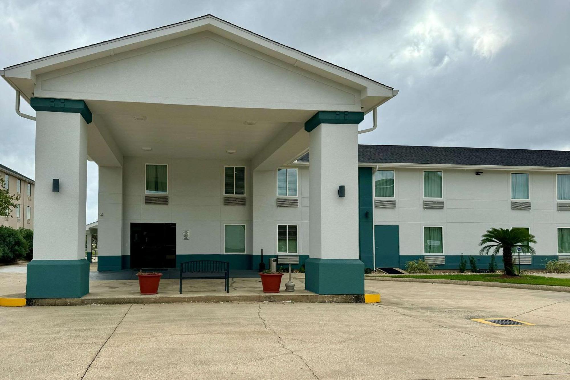 Quality Inn Sulphur Buitenkant foto